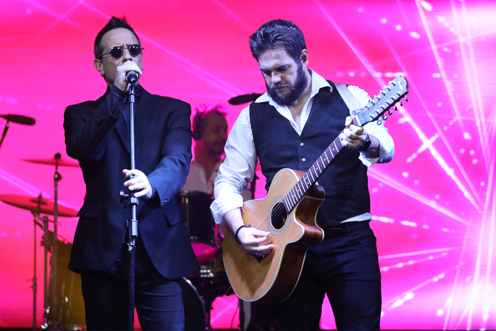 DIA INTERNACIONAL DA MULHER –  BANDA BEE GEES WAY