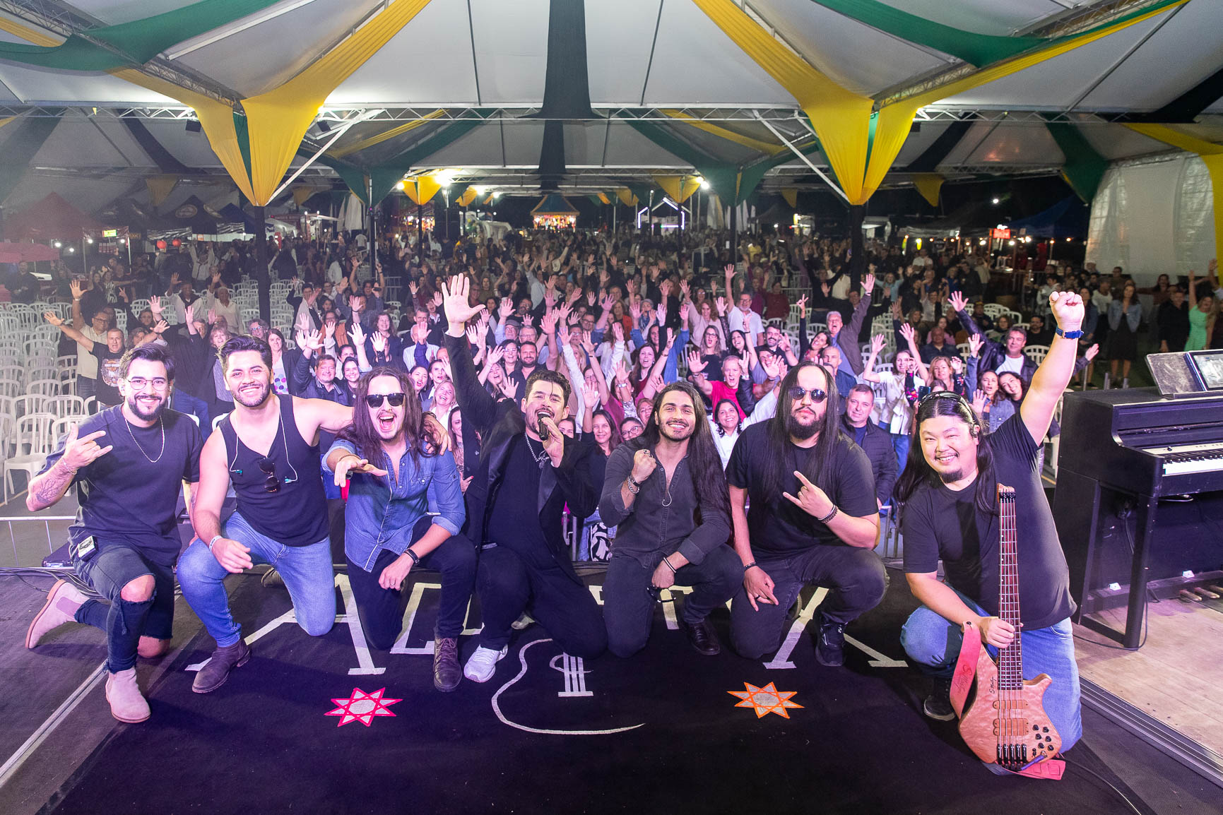Show Acoustix